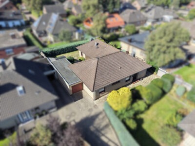 Charmanter Winkelbungalow in ruhiger Sackgassenlage, 26133 Oldenburg, Einfamilienhaus